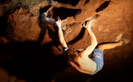 Bouldering in Gran Canaria by Max Raeuber